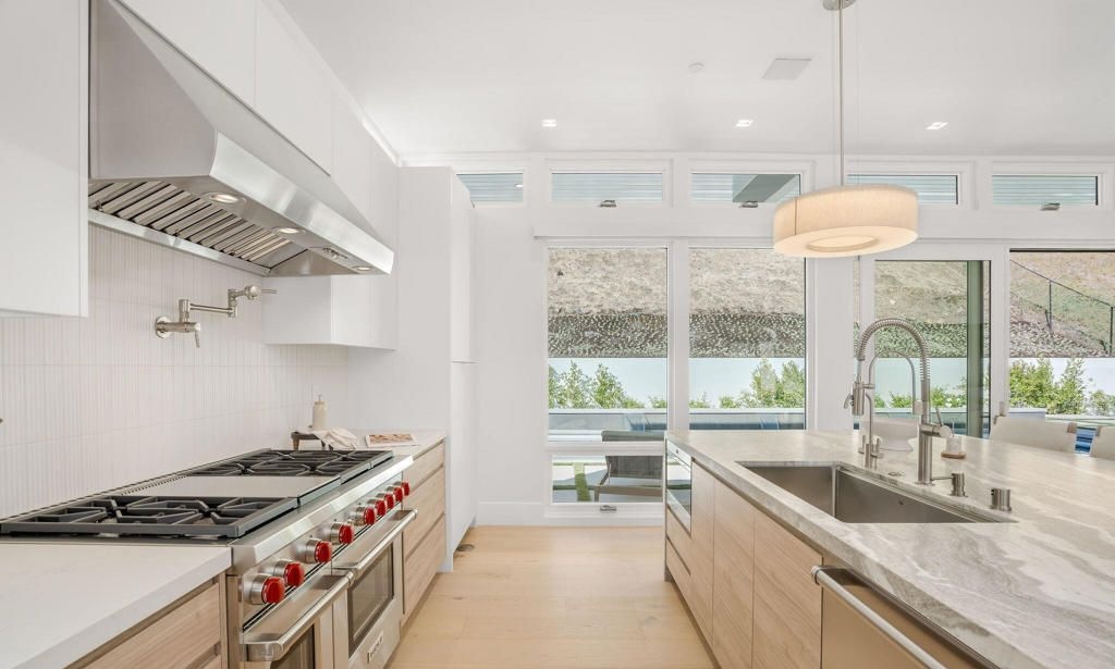 Malibu Canyon interior living space