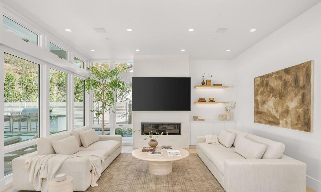Malibu Canyon outdoor deck and glazing